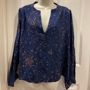 Pretty Gap blouse NWT, Large with navy print. Great under a suit or with jeans!